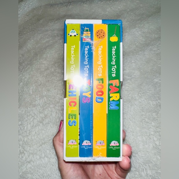 New Teaching Tots First Library (4 Book Set) - Picture 8 of 10